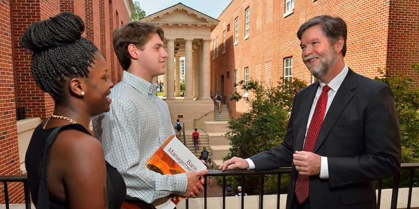 ESTATE GIFT SUPPORTS UM BANKING AND FINANCE PROGRAM